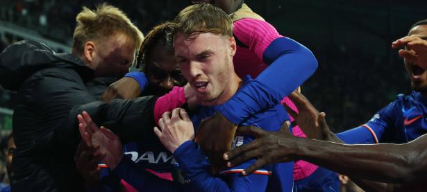 1xBit体育娱乐-欧洲足球传奇球星再战赛场，精湛技艺引人入胜的简单介绍